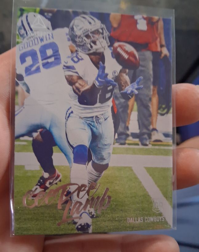 2020 Panini Chronicles Luminance #206 CeeDee Lamb Rookie — front
