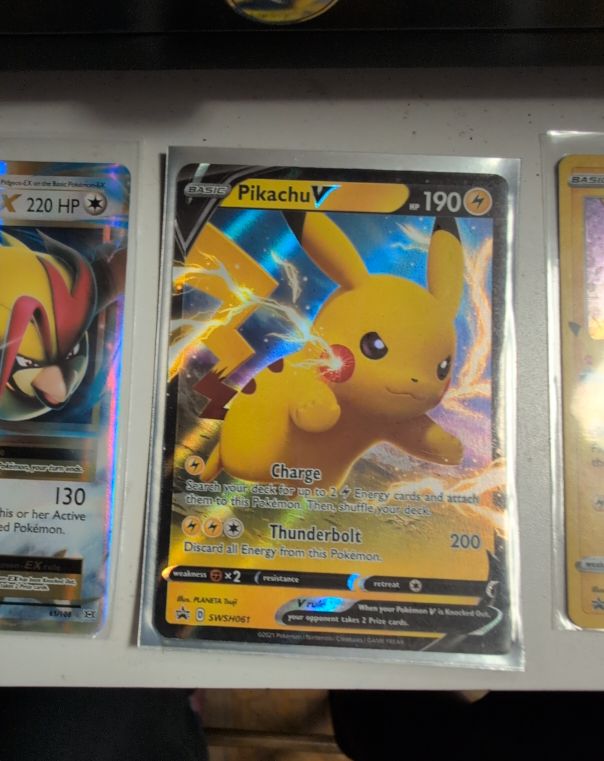 2021 Pokémon SWSH061 Pikachu V — front