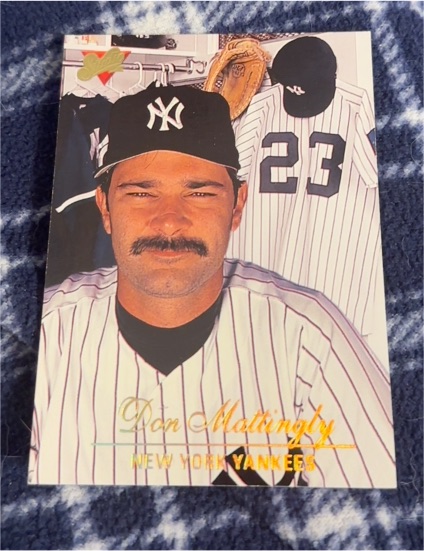1994 Leaf Studio #215 Don Mattingly — front