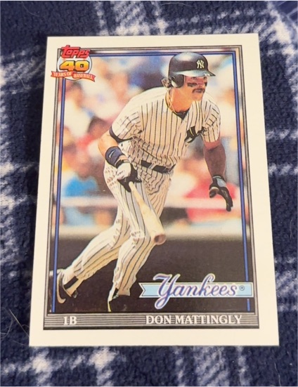 1991 Topps #100 Don Mattingly — front