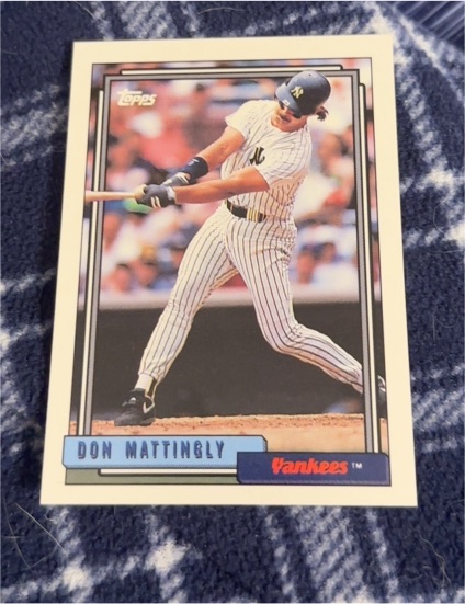 1992 Topps #300 Don Mattingly — front