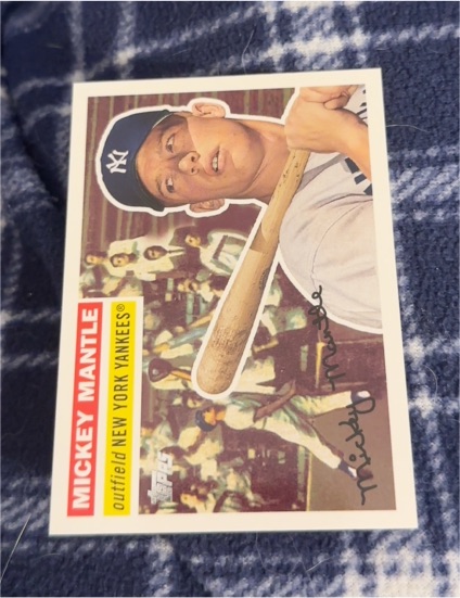 1956 Topps #311 Mickey Mantle — front
