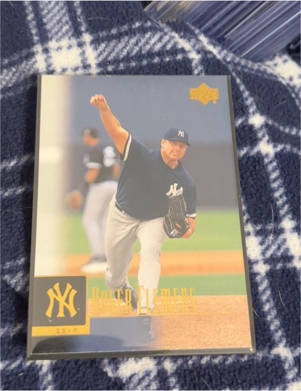 2001 Upper Deck #140 Roger Clemens — front