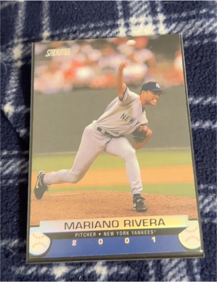 2001 Topps Stadium Club #76 Mariano Rivera — front