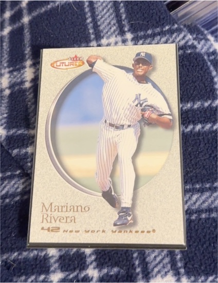 2001 Fleer Futures #136 Mariano Rivera — front