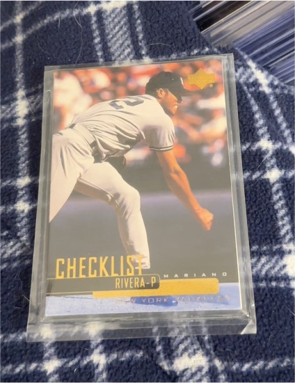 2000 Upper Deck #532 Mariano Rivera Checklist — front