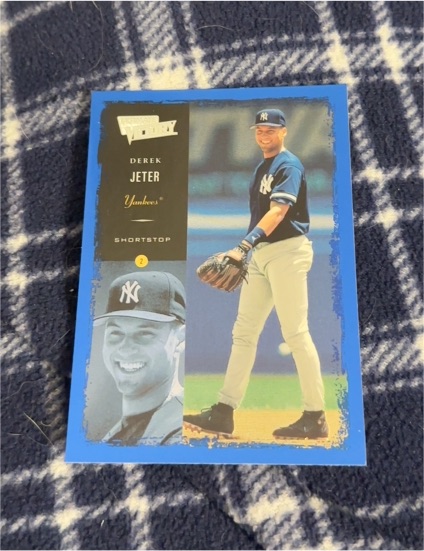 2000 Upper Deck Ultimate Victory #39 Derek Jeter — front