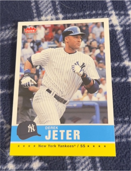 2006 Fleer Tradition #200 Derek Jeter — front
