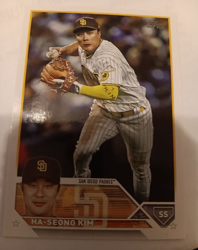 2023 Topps #57 Ha-Seong Kim — front