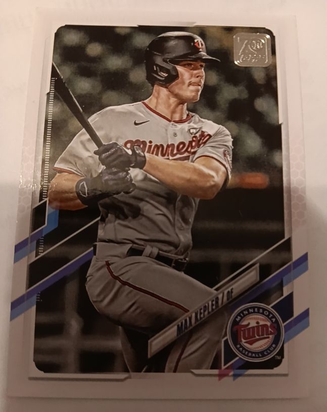 2021 Topps #11 Max Kepler — front