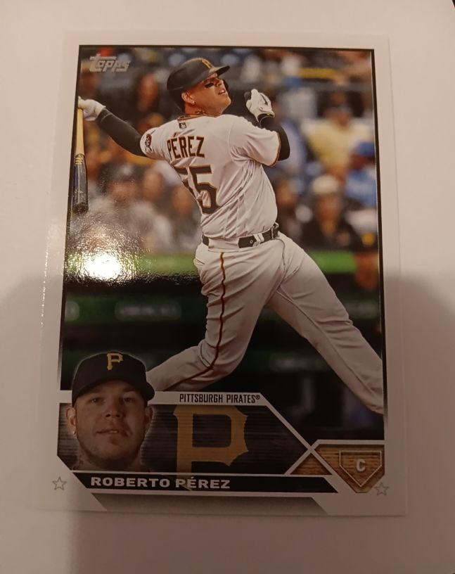 2023 Topps Series 1 #133 Roberto Perez — front
