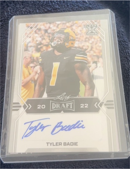 2022 Leaf Draft #BA-TB2 Tyler Badie — front