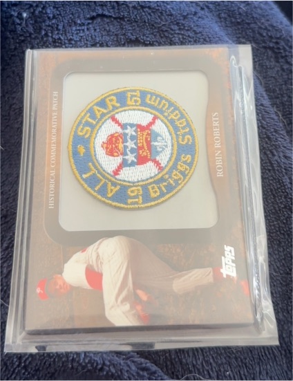 2009 Topps #LPR-114 Robin Roberts Commemorative Patch — front
