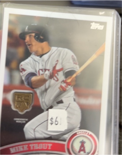 2020 Topps Series 1 Mike Trout Rookie Card Retrospective Logo Medallion #RCR-MT — front