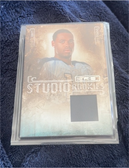 2009 Donruss Rookies & Stars Studio Rookies #8 Kenny Britt — front