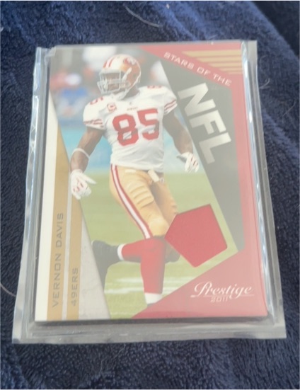 2011 Panini Prestige Stars of the NFL Materials Vernon Davis — front