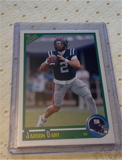 2025 Panini Score #9 Jaxson Dart — front