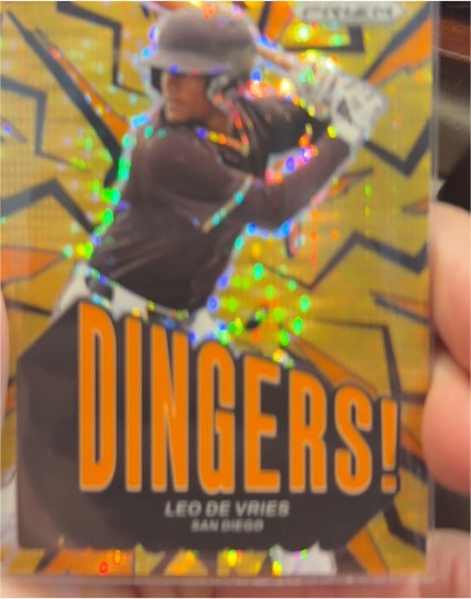 2025 Panini Prizm Dingers! #15 Leo De Vries — front
