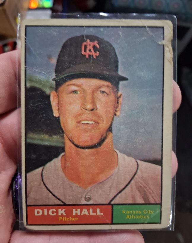 1961 Topps #197 Dick Hall — front