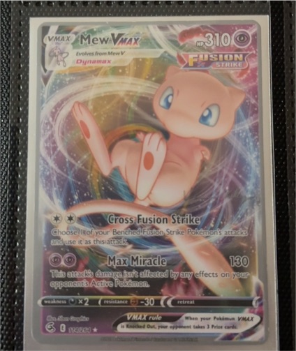 2022 Pokémon #114 Mew VMAX Fusion Strike — front