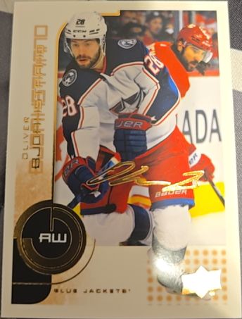2022-23 Upper Deck MVP 20th Anniversary #70 Oliver Bjorkstrand — front