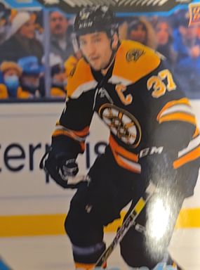 2022-23 Upper Deck MVP #109 Patrice Bergeron — front