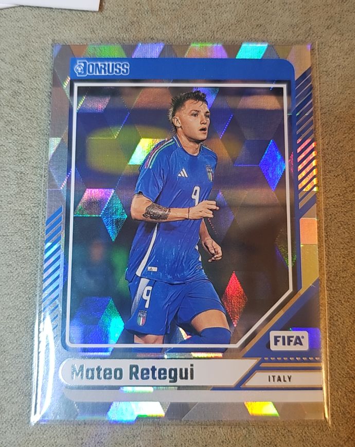 2024-25 Donruss Soccer #17 Mateo Retegui — front