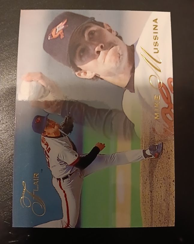1993 Flair #154 Mike Mussina Baltimore Orioles — front