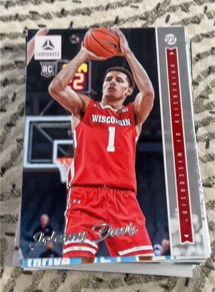 2022-23 Panini Chronicles Draft Picks Luminance #14 Johnny Davis Rookie Wisconsin Badgers — front