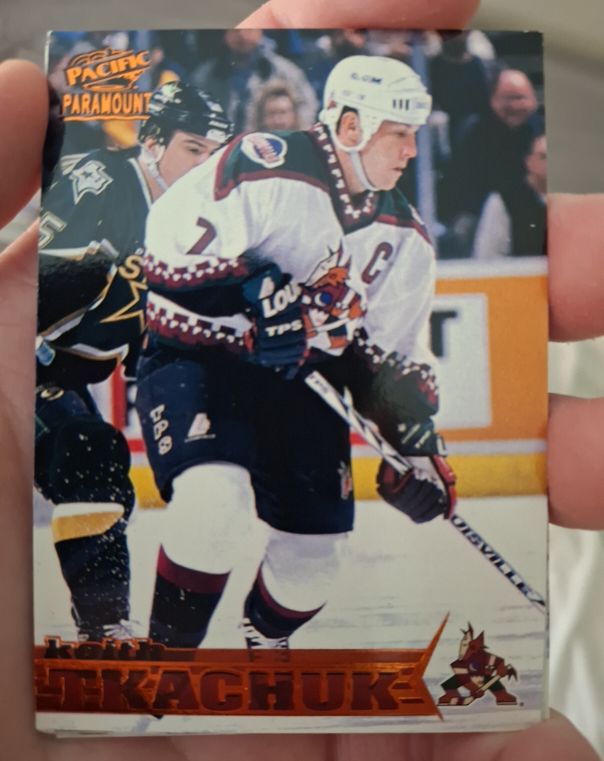 1998 Pacific Paramount #186 Keith Tkachuk — front