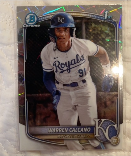 2025 Bowman Chrome #BCP-185 Warren Calcaño — front