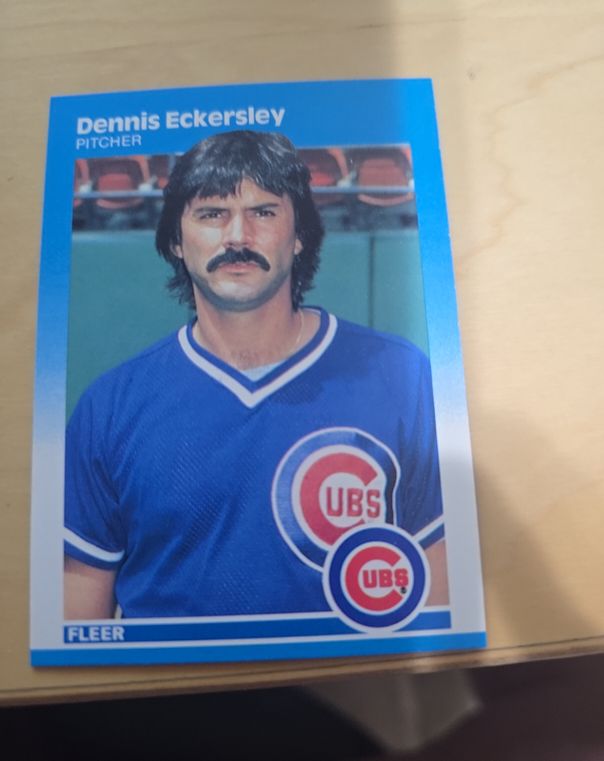1987 Fleer #563 Dennis Eckersley Chicago Cubs — front