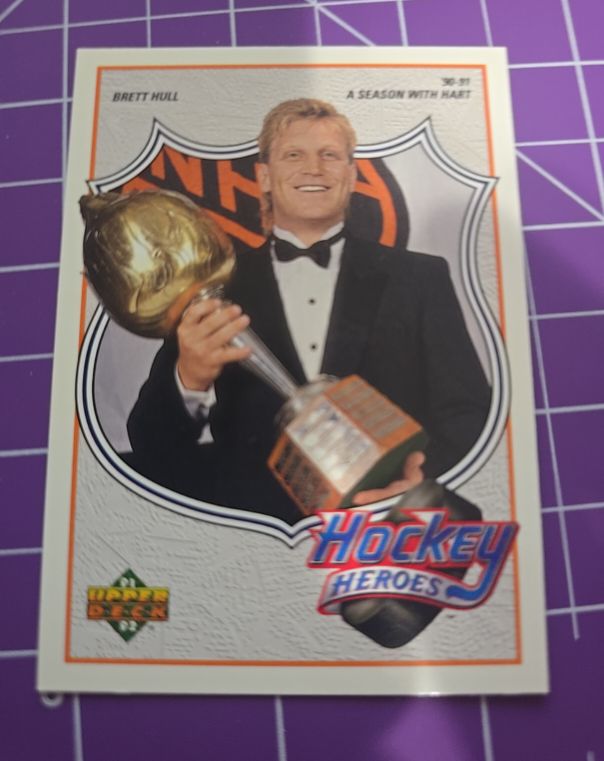 1991-92 Upper Deck Hockey Heroes #8 Brett Hull — front