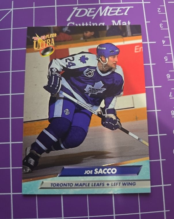 1992-93 Fleer Ultra #215 Joe Sacco — front