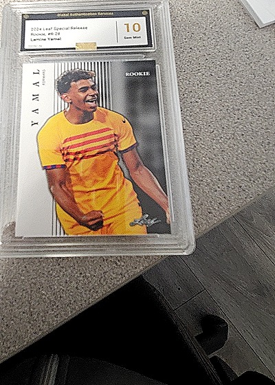 2024 Leaf Special Release #R28 Lamine Yamal Rookie — front