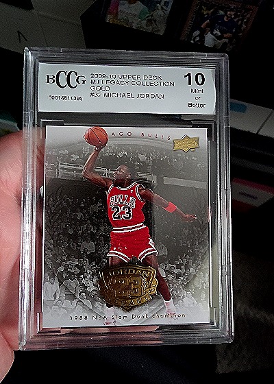 2009-10 Upper Deck MJ Legacy Collection Gold #32 Michael Jordan — front
