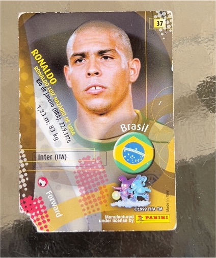 1999 Panini FIFA #37 Ronaldo — front
