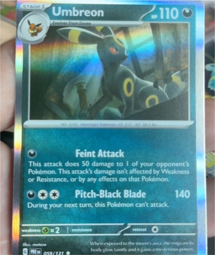 2021 Pokémon Prismatic Evolutions #059 Umbreon — front