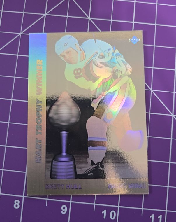 1991-92 Upper Deck #AW3 Brett Hull Hart Trophy Winner — front