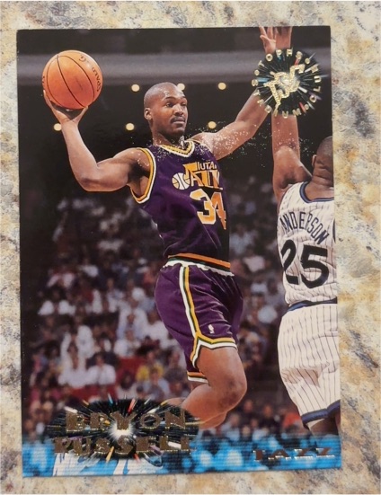 1995-96 Stadium Club #82 Bryon Russell — front