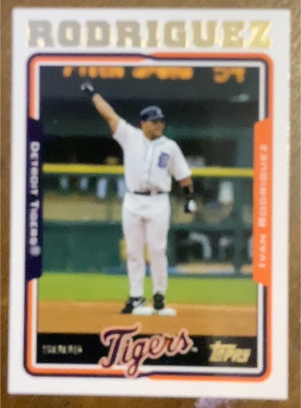 2005 Topps #30 Ivan Rodriguez — front