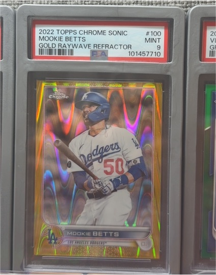 2022 Topps Chrome Sonic #100 Mookie Betts Gold Raywave Refractor — front