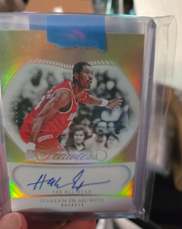 2023 Panini Flawless #1 Hakeem Olajuwon — front