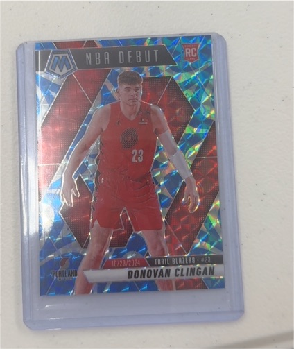 2024-25 Panini Mosaic NBA Debut #261 Donovan Clingan — front