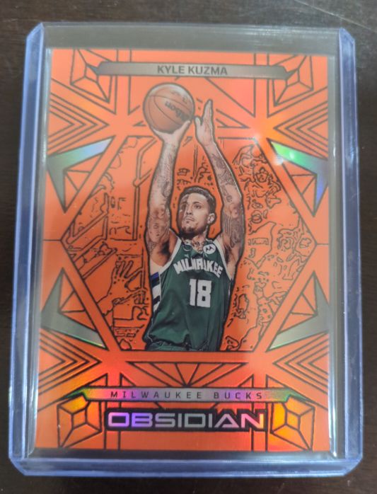 2024-25 Panini Obsidian #130 Kyle Kuzma Martian FOTL Flood — front