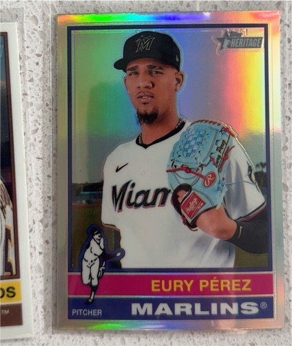 2025 Topps Heritage Chrome #42 Eury Pérez — front