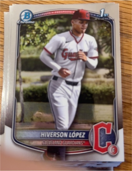 2025 Bowman Chrome #BCP-196 Hiverson López — front