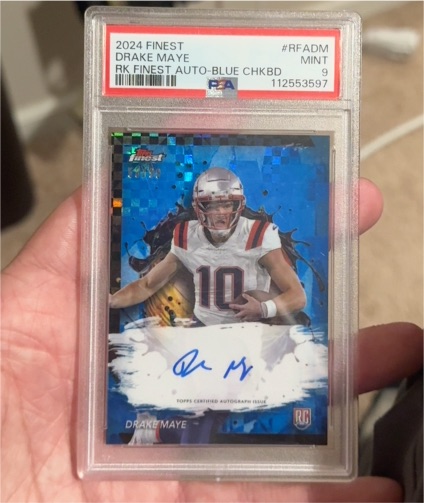 2024 Topps Finest #RFADM Drake Maye Rookie Finest Auto Blue Checkerboard — front