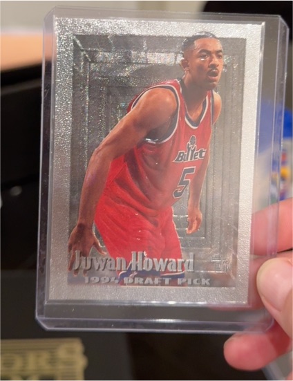 1994-95 Topps Embossed #105 Juwan Howard Rookie — front