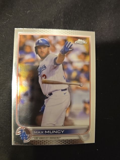 2022 Topps Chrome #42 Max Muncy — front